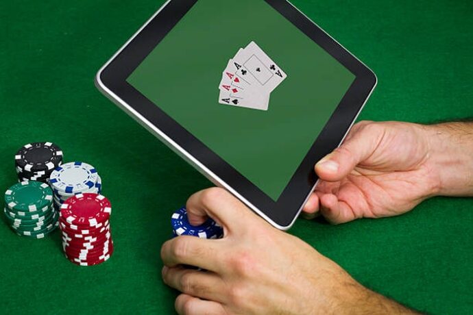 6 Ways to Tell if Someone is Bluffing in Online Poker