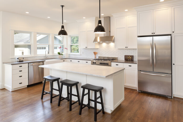 The Benefits of Adding a Kitchen Island